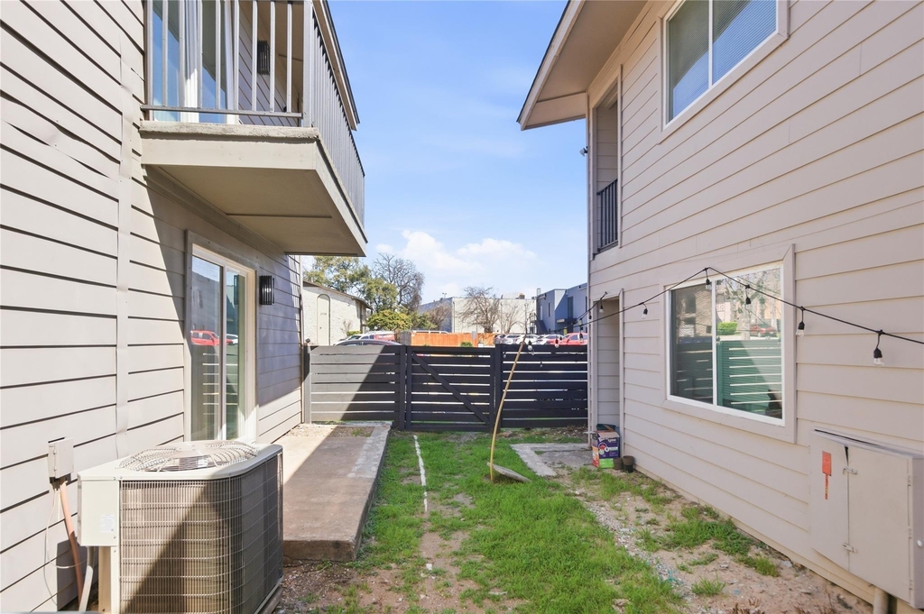 2707 Windswept Cv - Photo 10