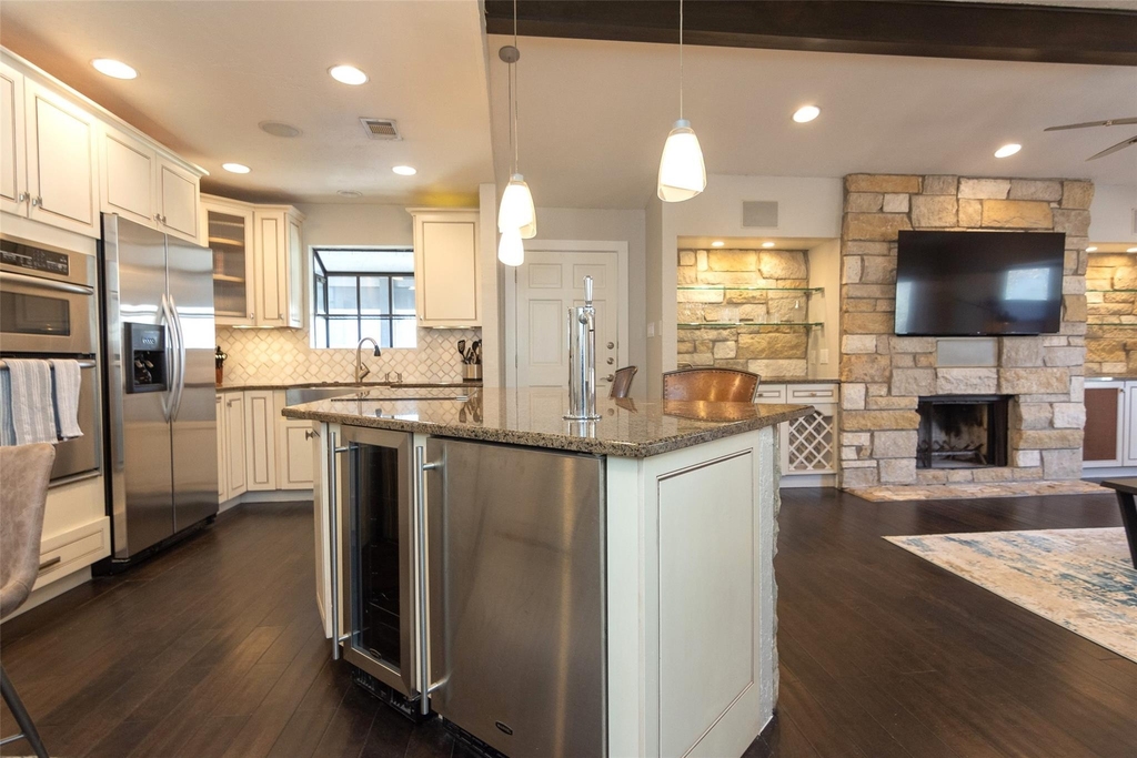 2410 Enfield Rd - Photo 17