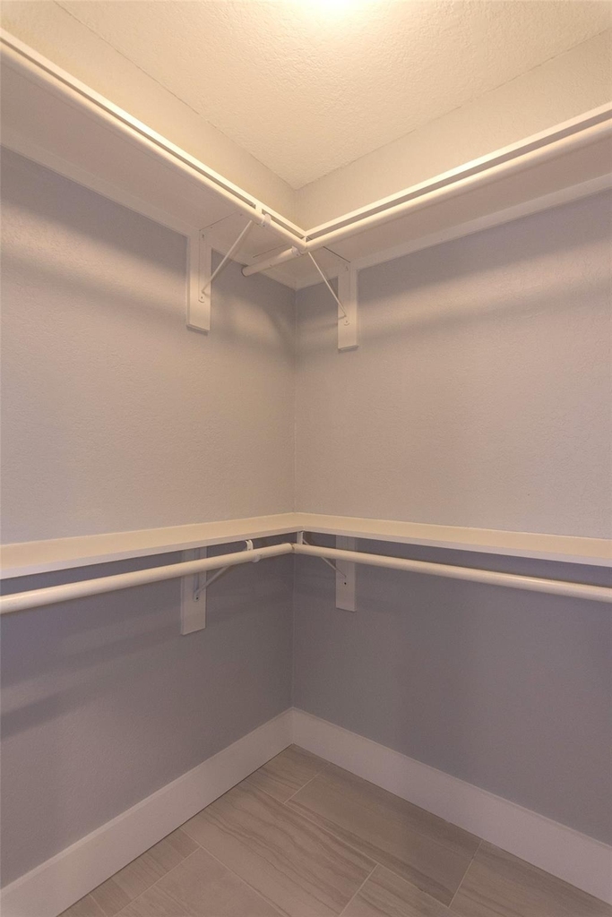 2410 Enfield Rd - Photo 39