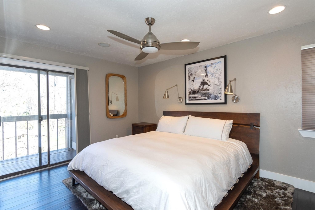 2410 Enfield Rd - Photo 22