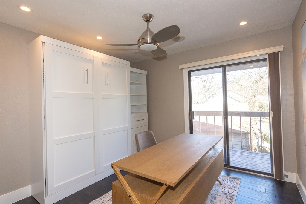 2410 Enfield Rd - Photo 29