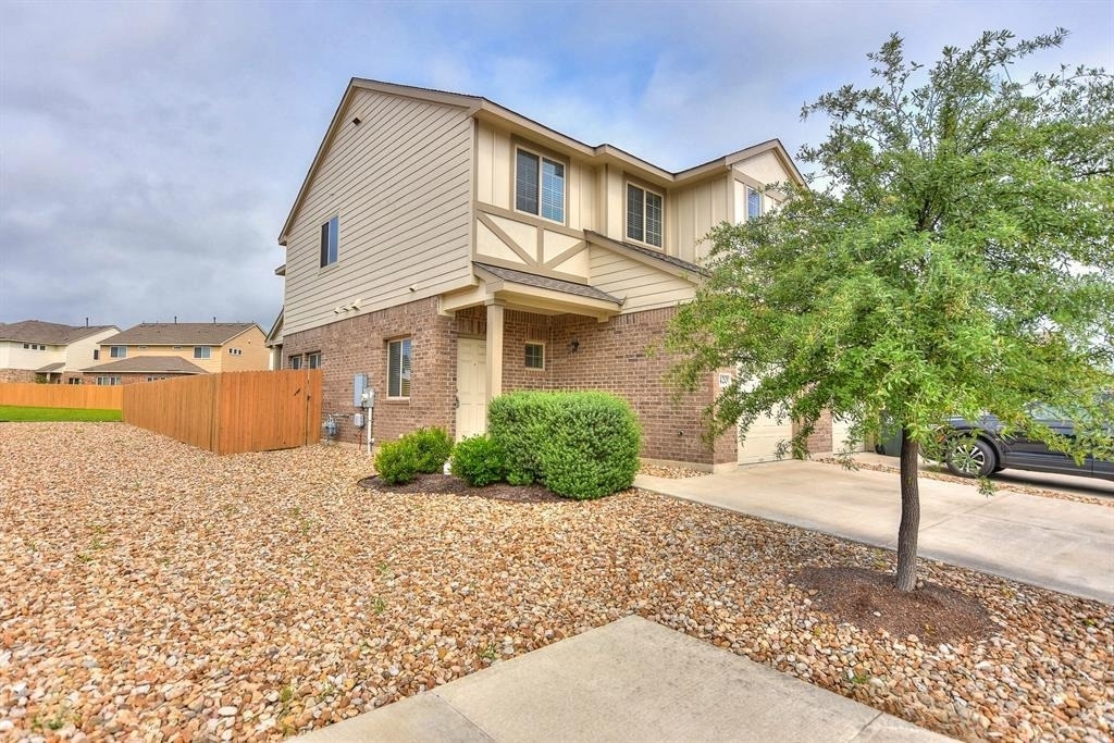 420 White Steppe Way - Photo 0