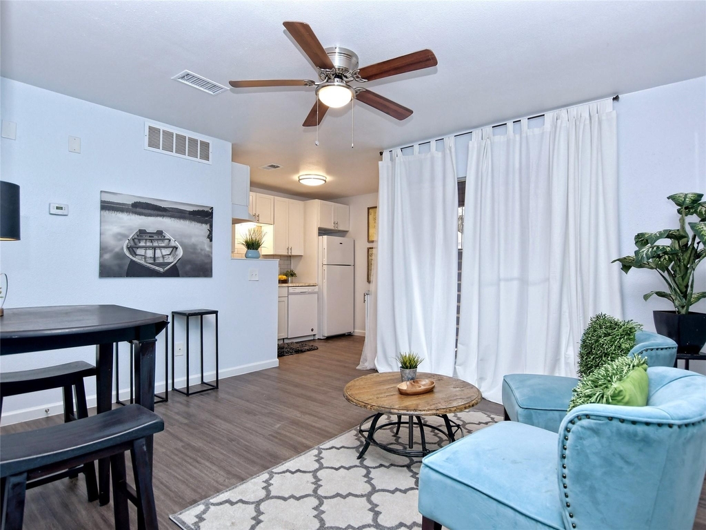 1840 Burton Dr - Photo 3