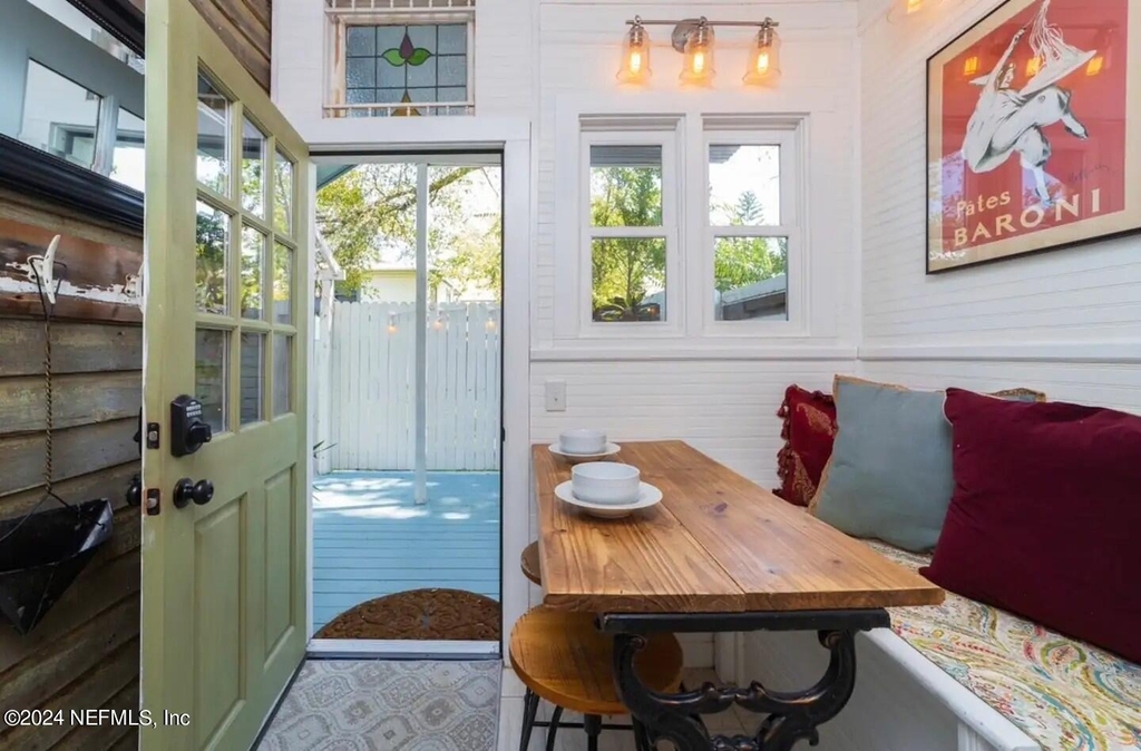 251 Charlotte Street - Photo 10