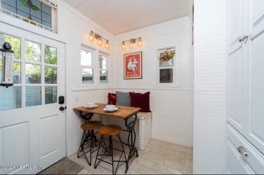 251 Charlotte Street - Photo 9