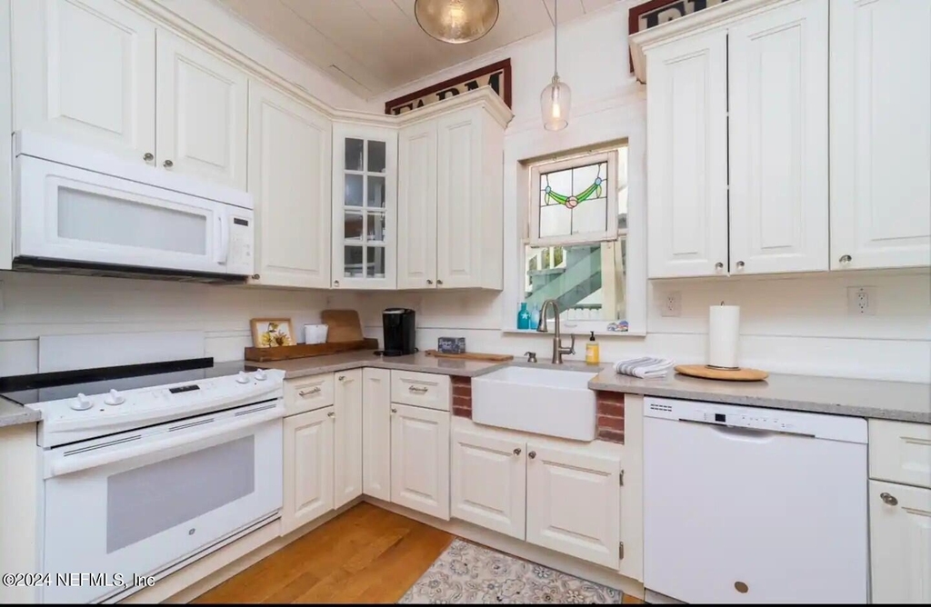 251 Charlotte Street - Photo 1
