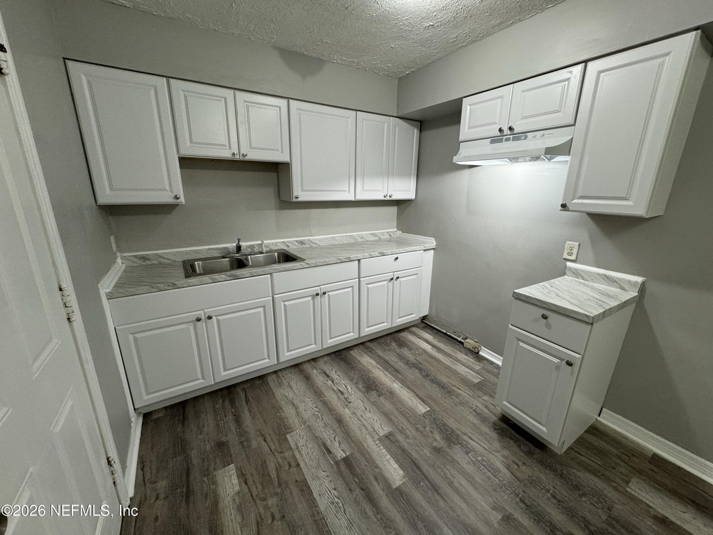 5035 Campenella Drive - Photo 3