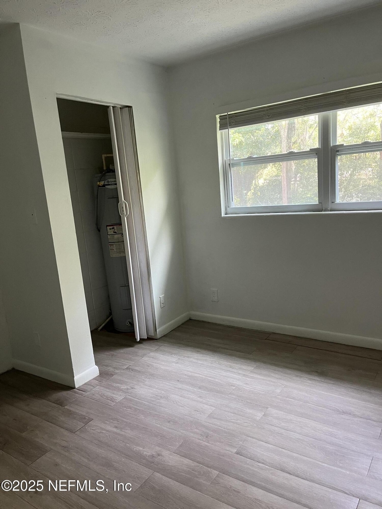 5844 Justina Court - Photo 5