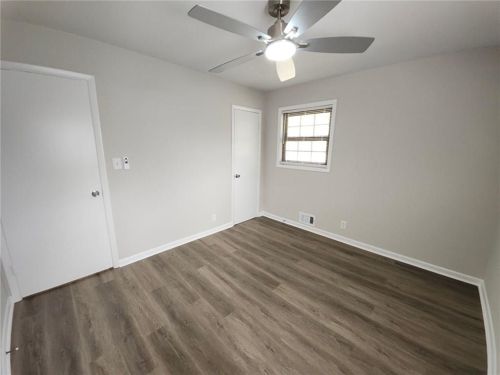 5370 Longmeadow Lane - Photo 11