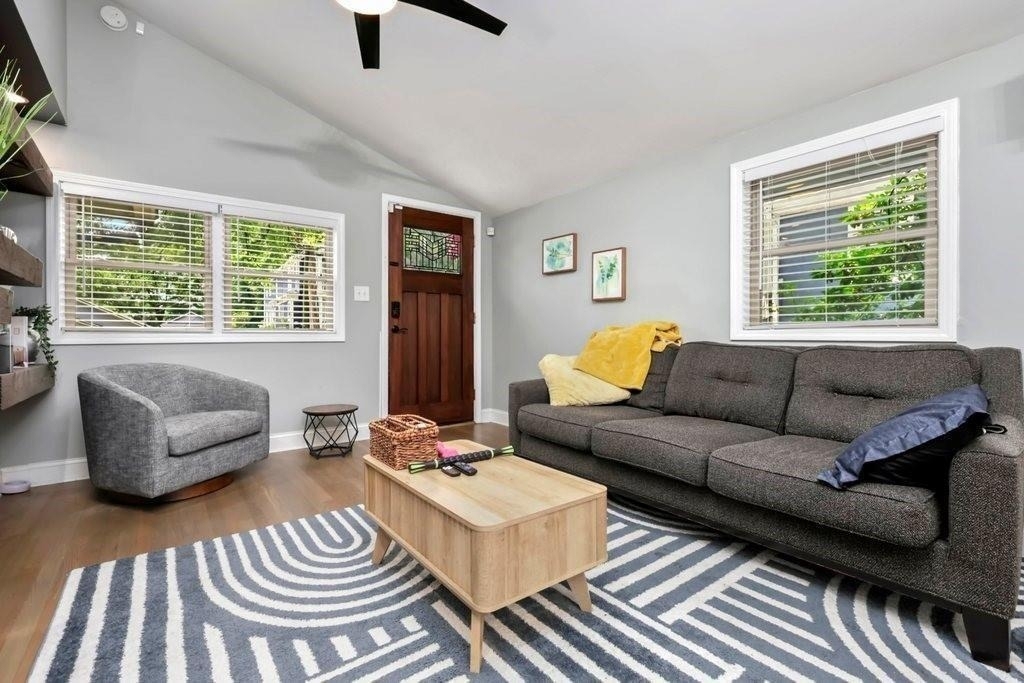 677 Holmes Street Nw - Photo 3