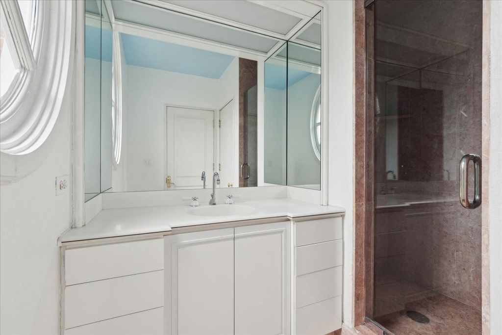 255 N Green Bay Road - Photo 65