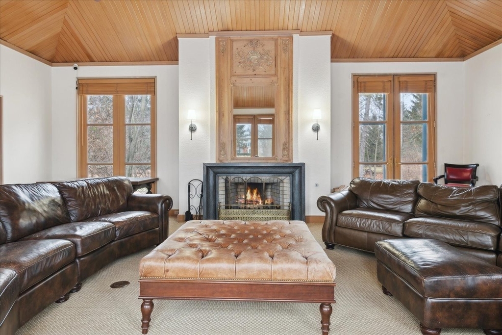 255 N Green Bay Road - Photo 62