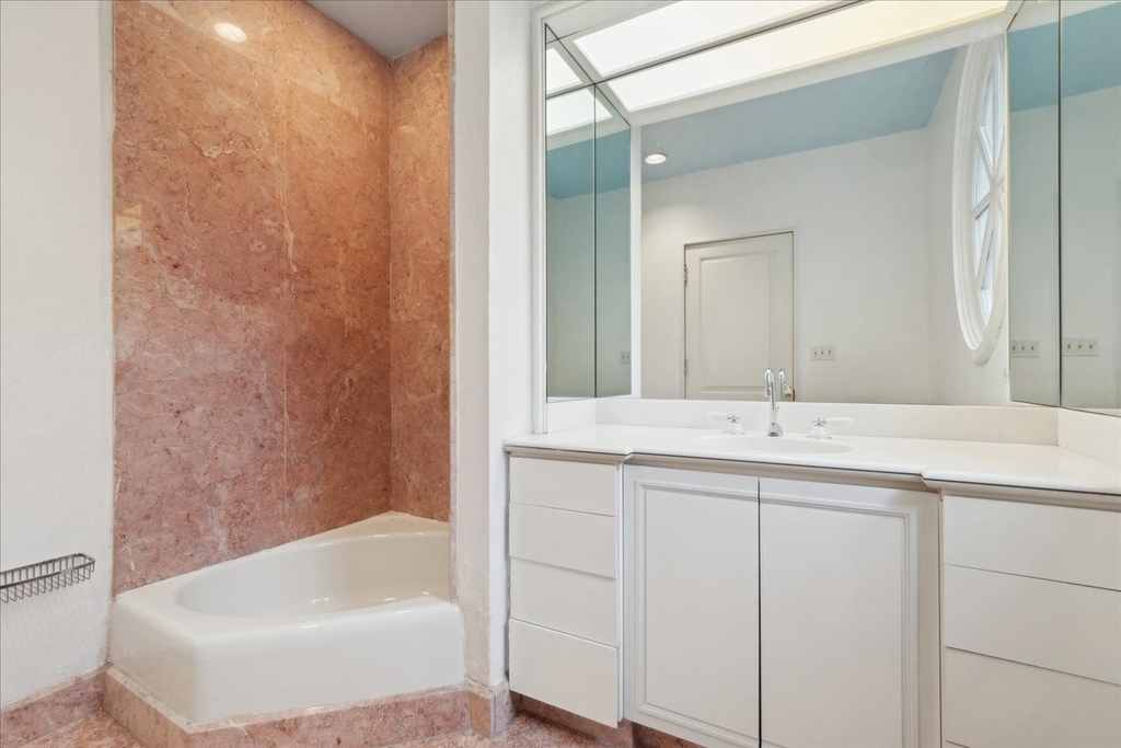 255 N Green Bay Road - Photo 67