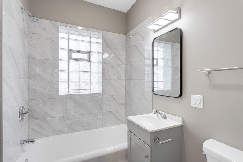 8022 S Ellis Avenue - Photo 7
