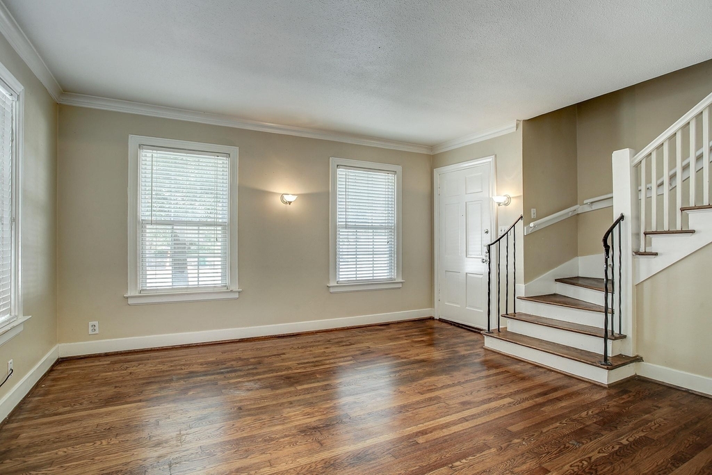1935 Richmond Avenue - Photo 4