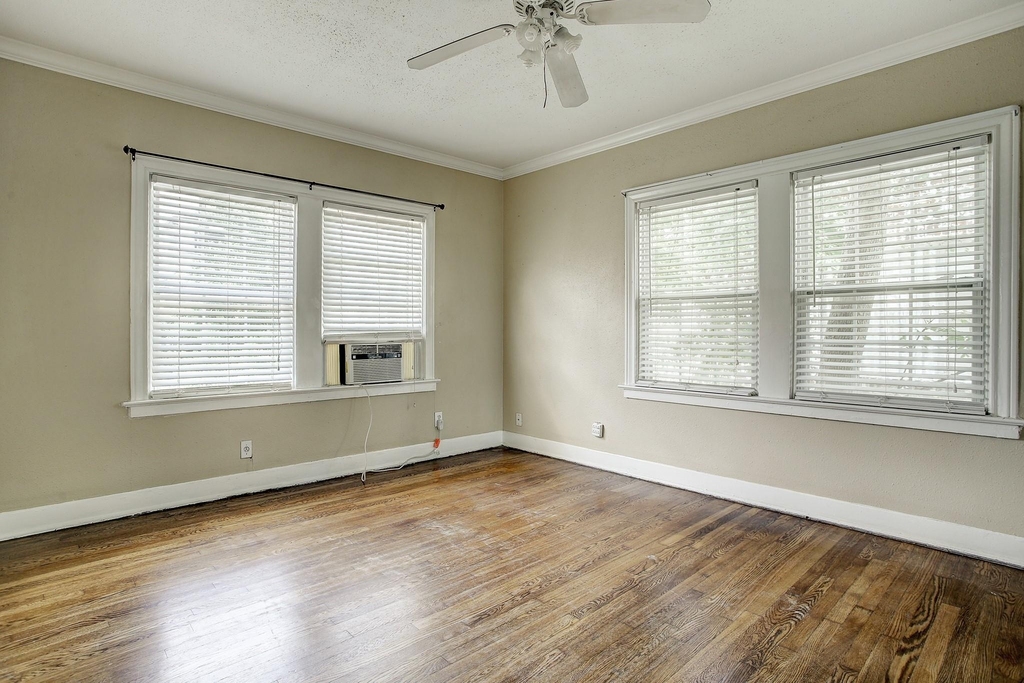 1935 Richmond Avenue - Photo 7