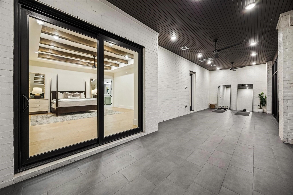 431 W 30th Street - Photo 18