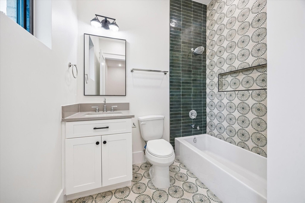 431 W 30th Street - Photo 24