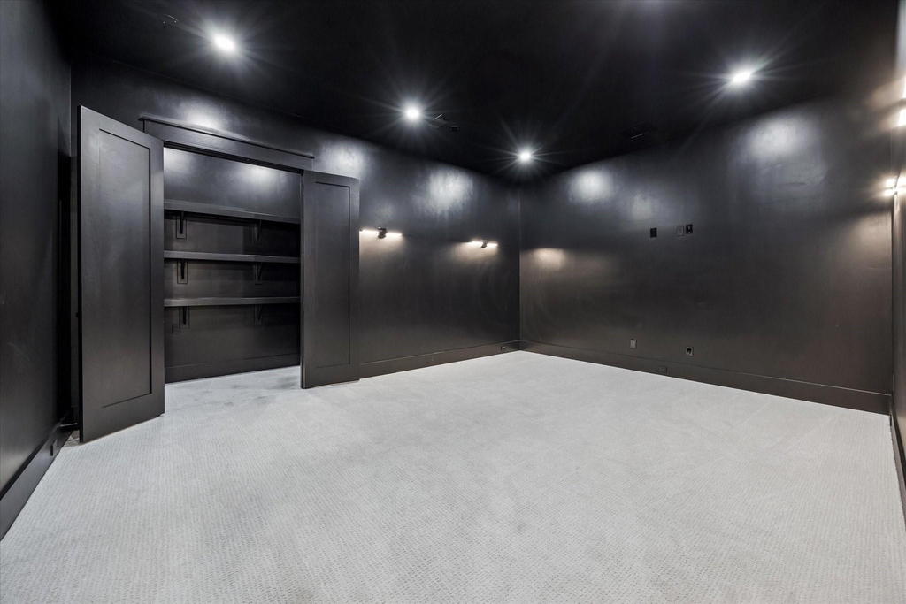 431 W 30th Street - Photo 22