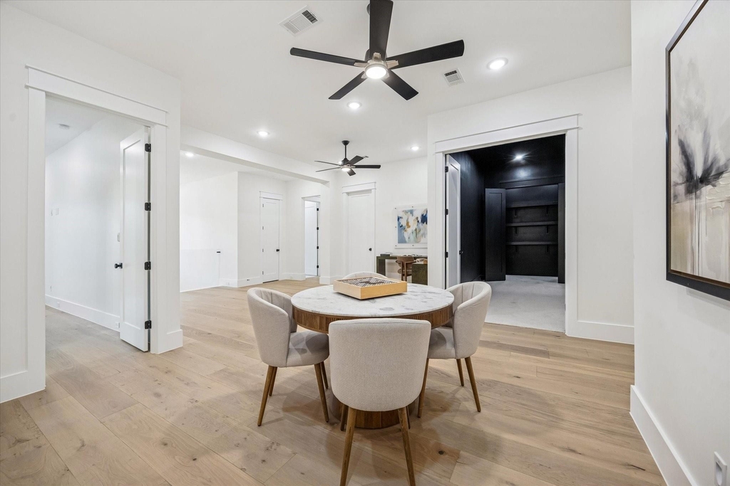 431 W 30th Street - Photo 21