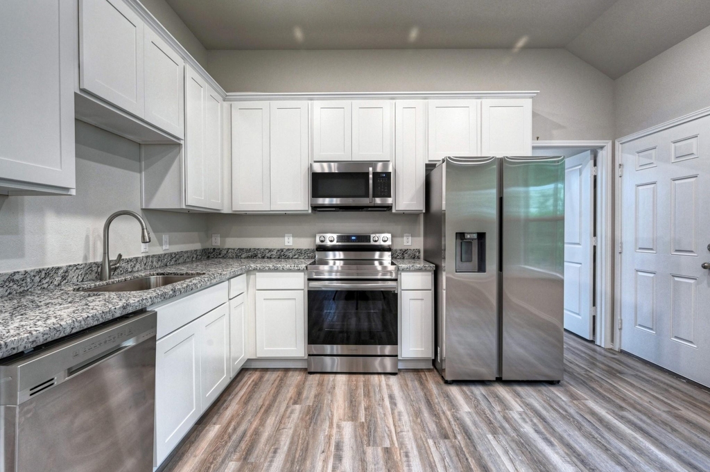12091 Canal Street - Photo 6