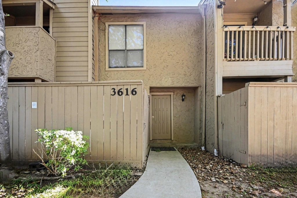 3616 Ocee Street - Photo 2
