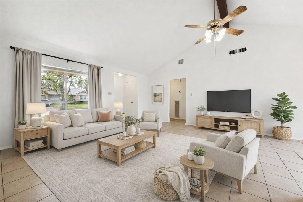 2723 N Brompton Drive - Photo 4
