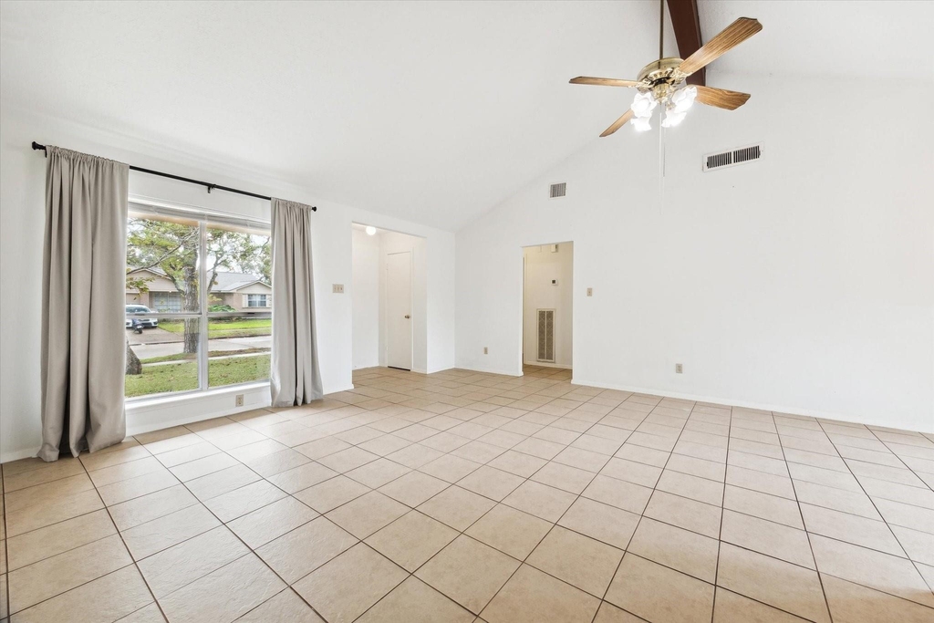 2723 N Brompton Drive - Photo 3