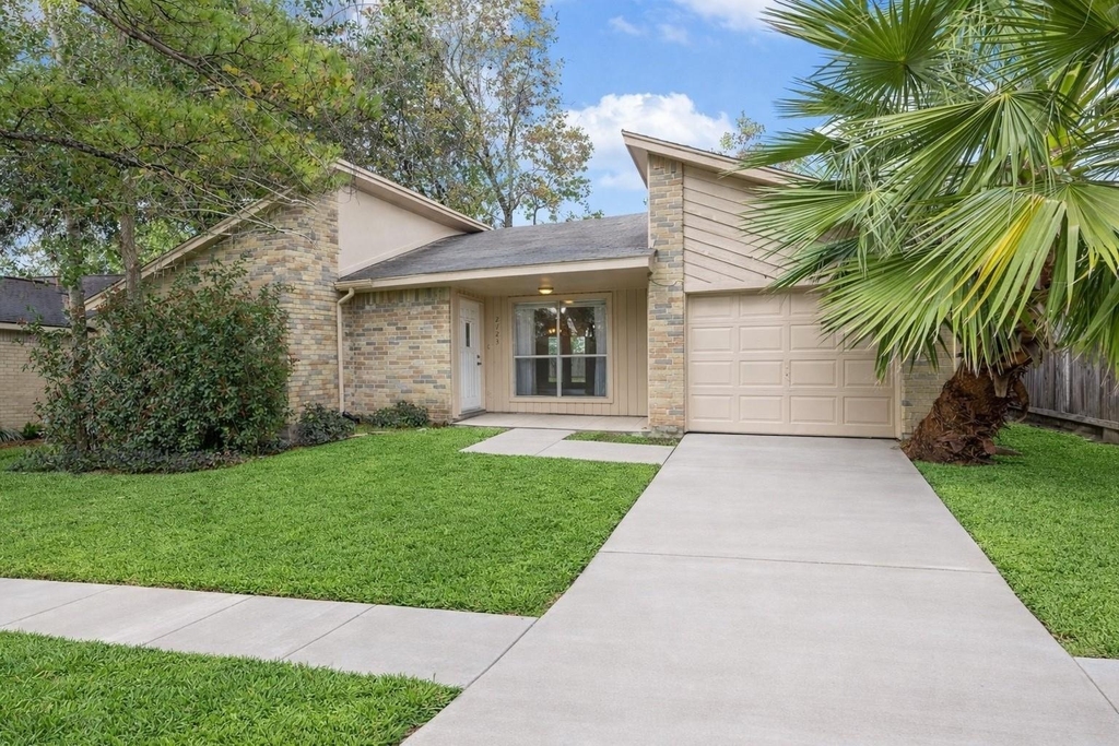 2723 N Brompton Drive - Photo 0