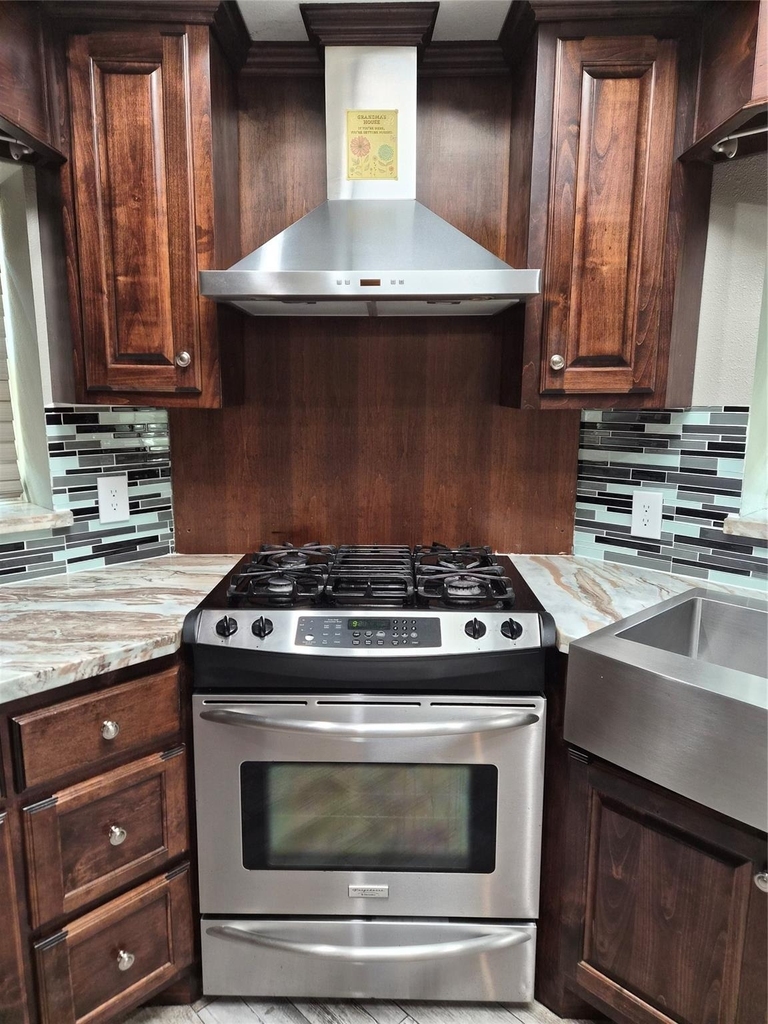 209 Florence Street - Photo 3