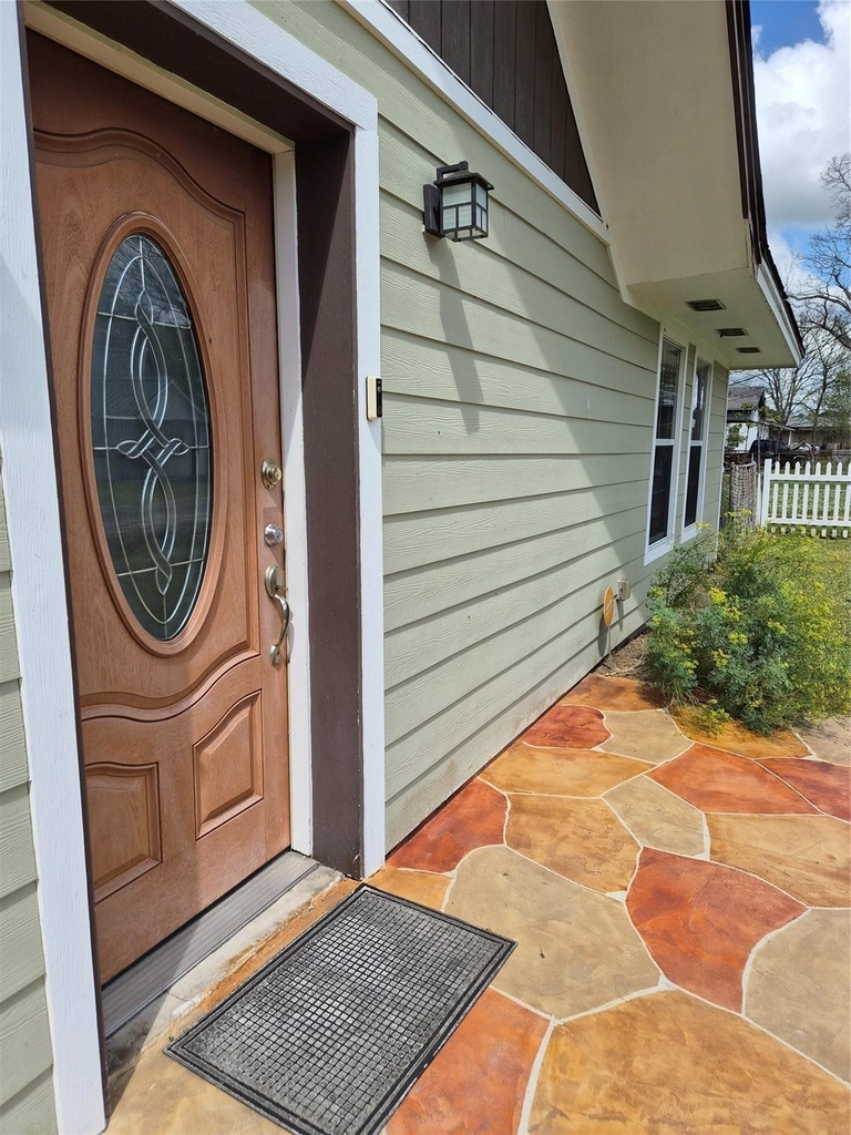 209 Florence Street - Photo 1