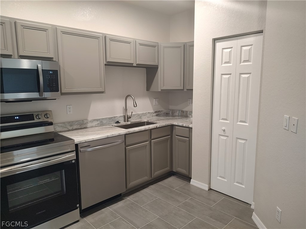 2434 Laurentina Lane - Photo 5