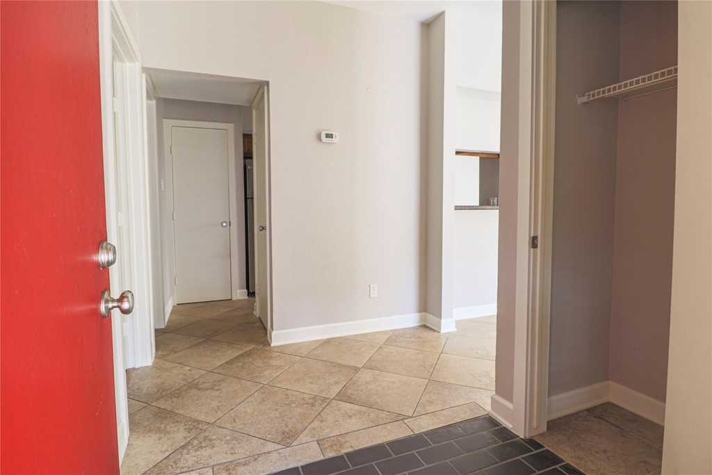 2025 Augusta Drive - Photo 13