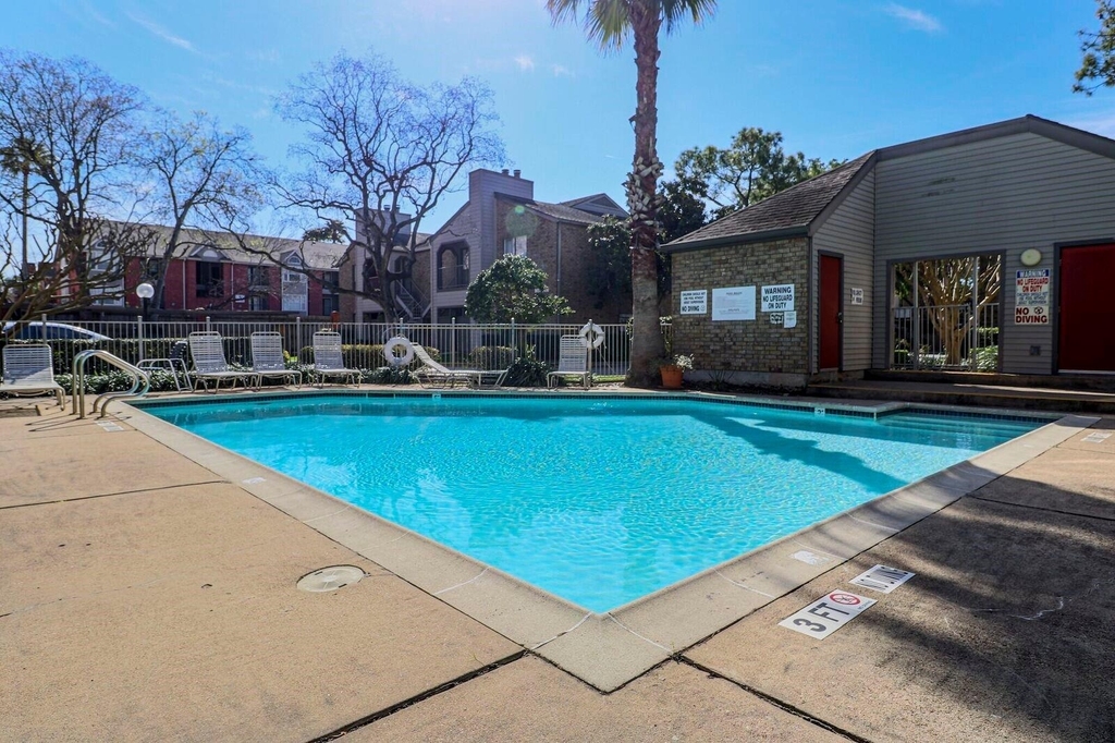 2025 Augusta Drive - Photo 15