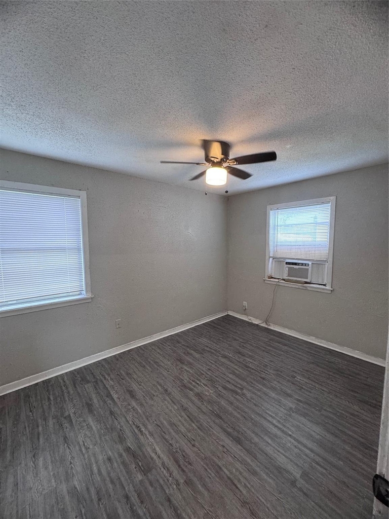 1610 Mystic Street - Photo 4