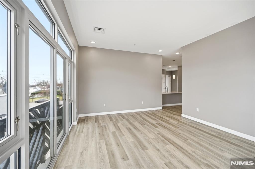 271 Millburn - Photo 16