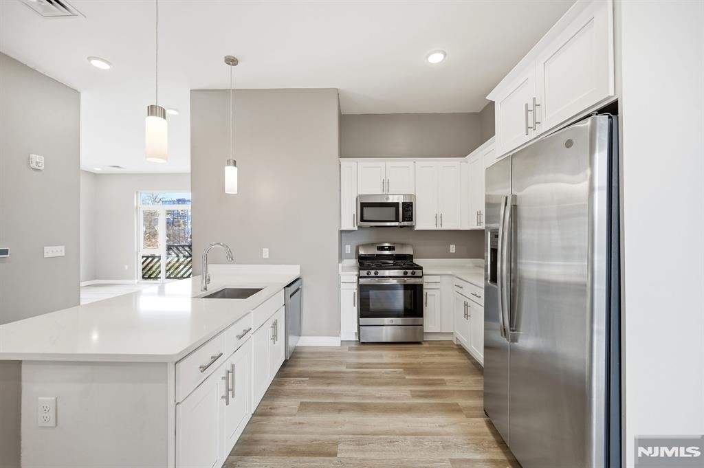 271 Millburn - Photo 6