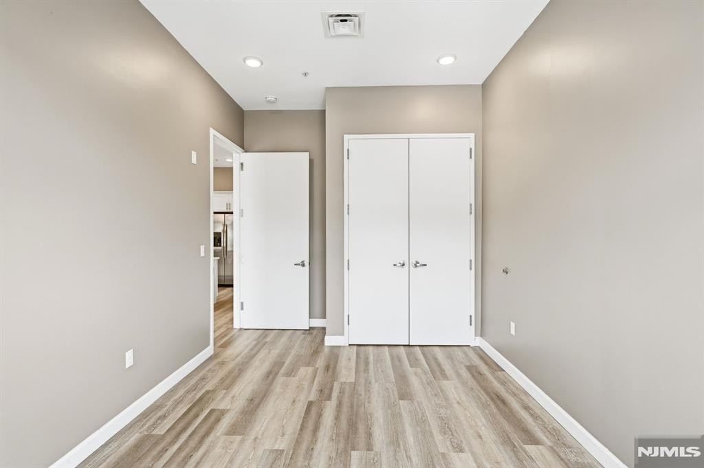 271 Millburn - Photo 10