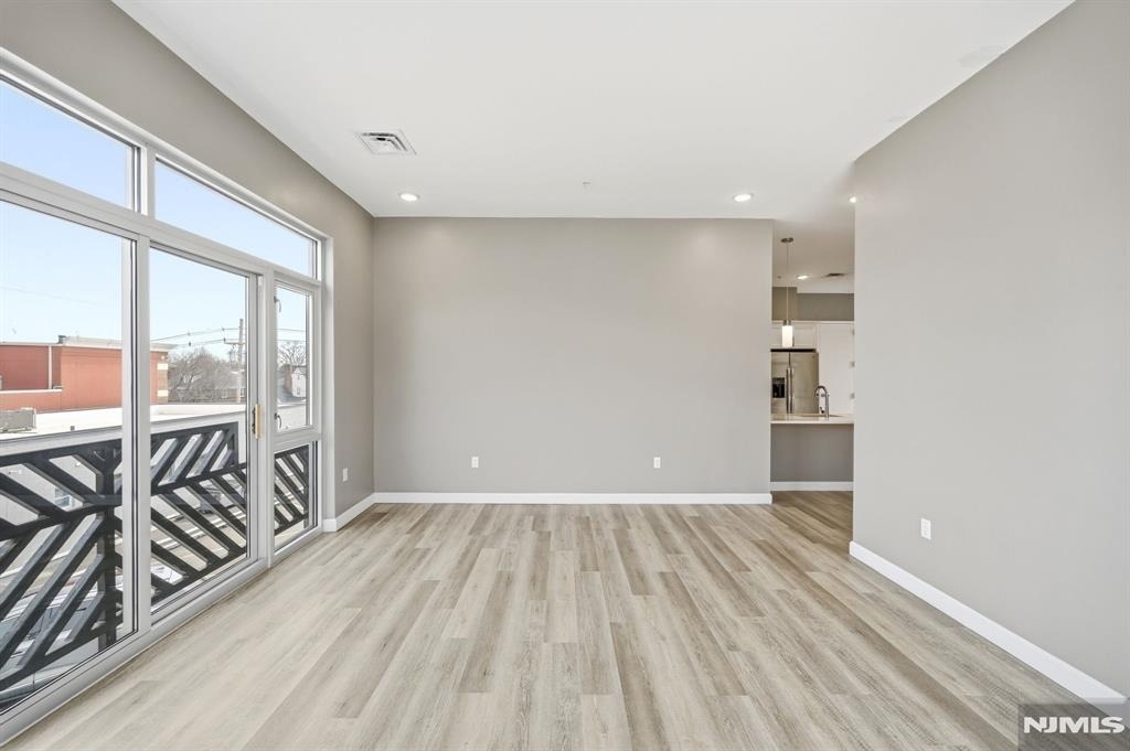 271 Millburn - Photo 17