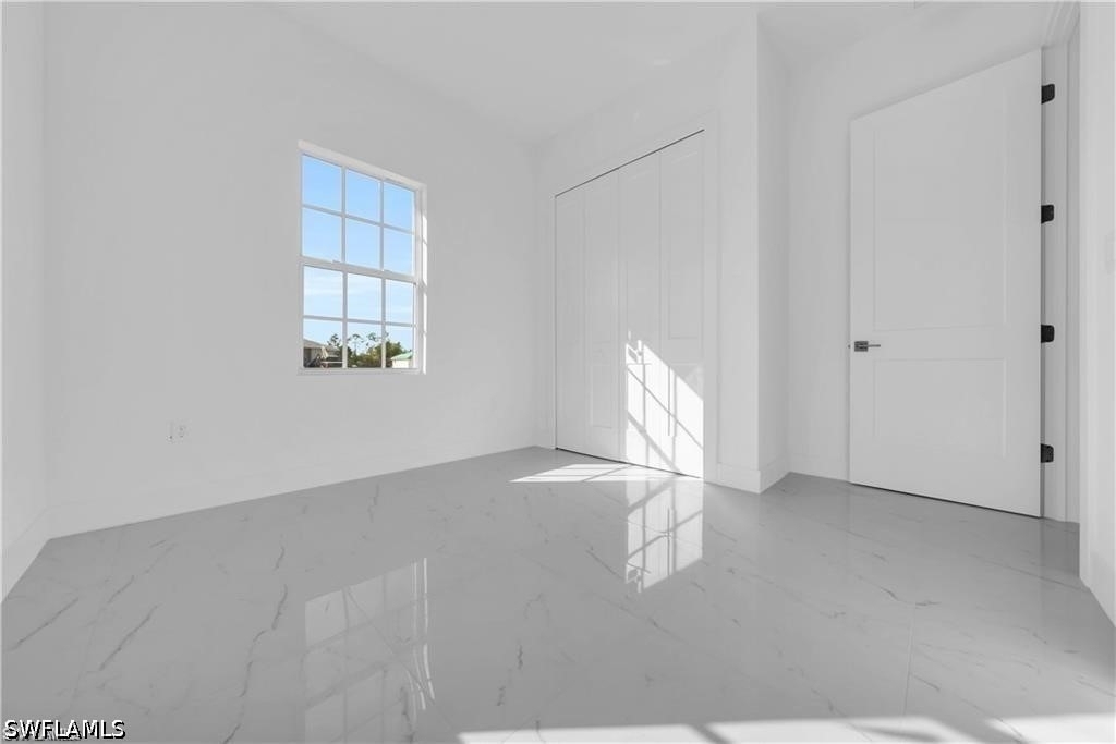 3310 11th Street W - Photo 8