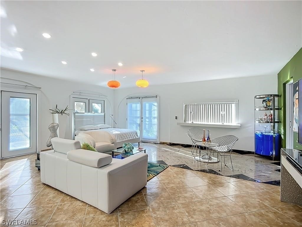 10242 Vanderbilt Drive - Photo 4