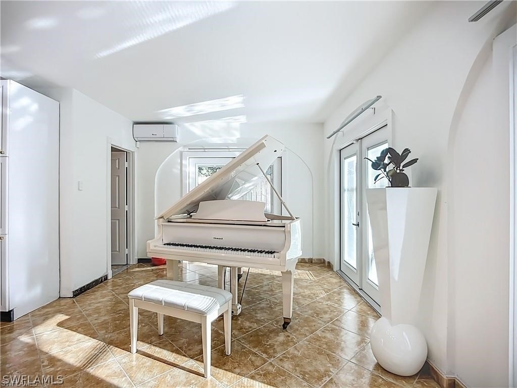 10242 Vanderbilt Drive - Photo 2