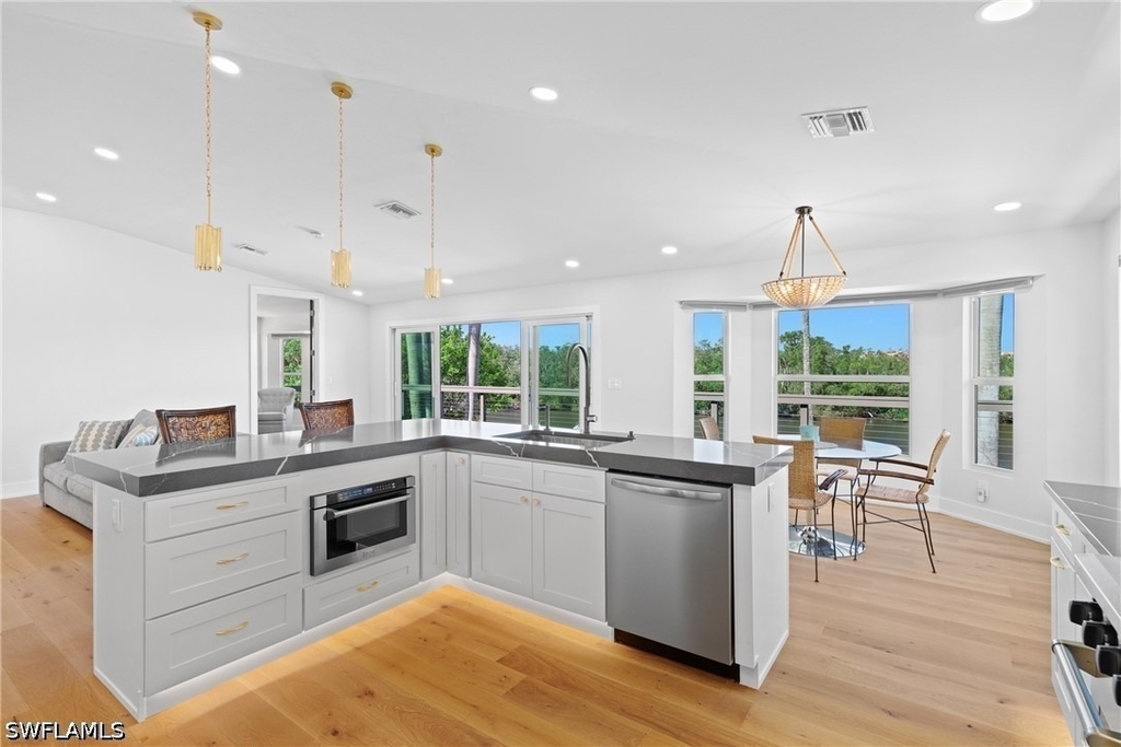 1836 Harbor Lane - Photo 9