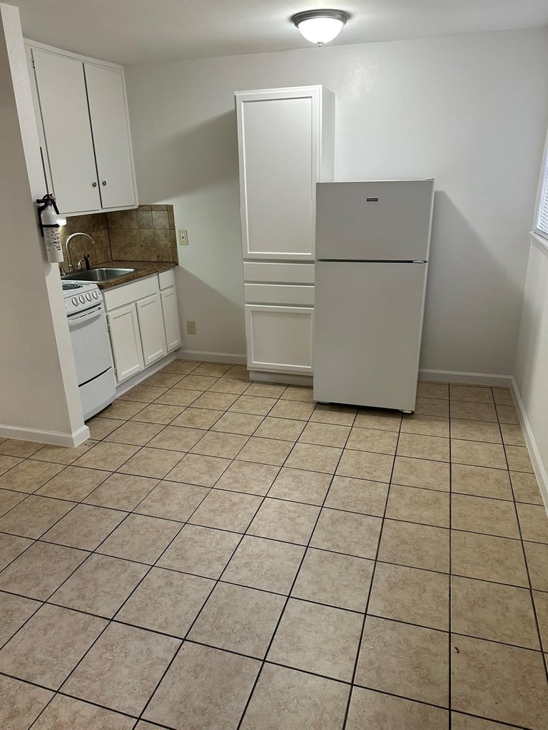 301 Avondale Street - Photo 8