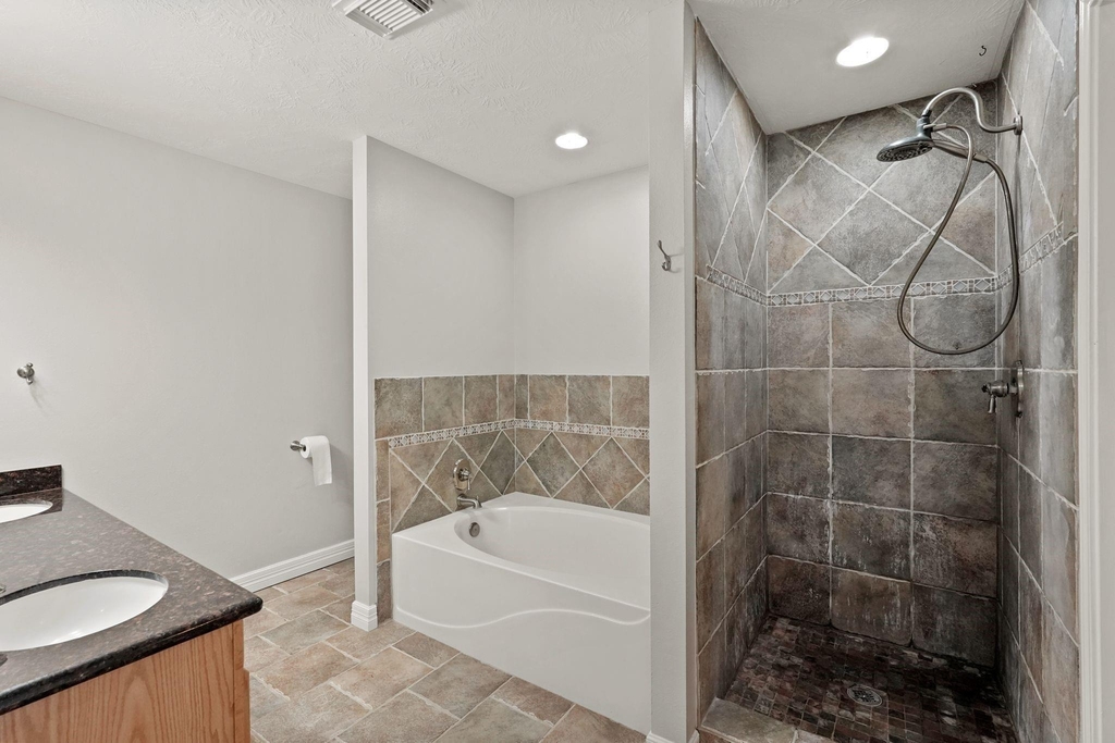 18223 Drum Heller Lane - Photo 4