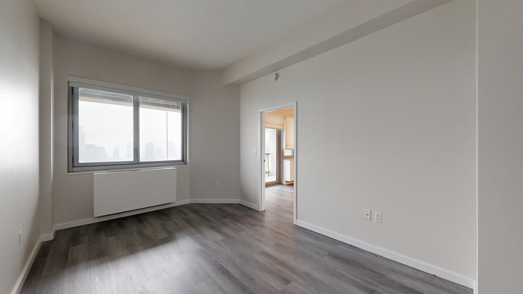 401 E 34th St - Photo 4