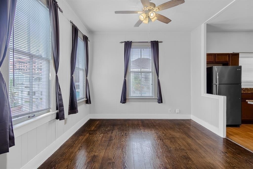 2102 Avenue O 1/2 - Photo 1
