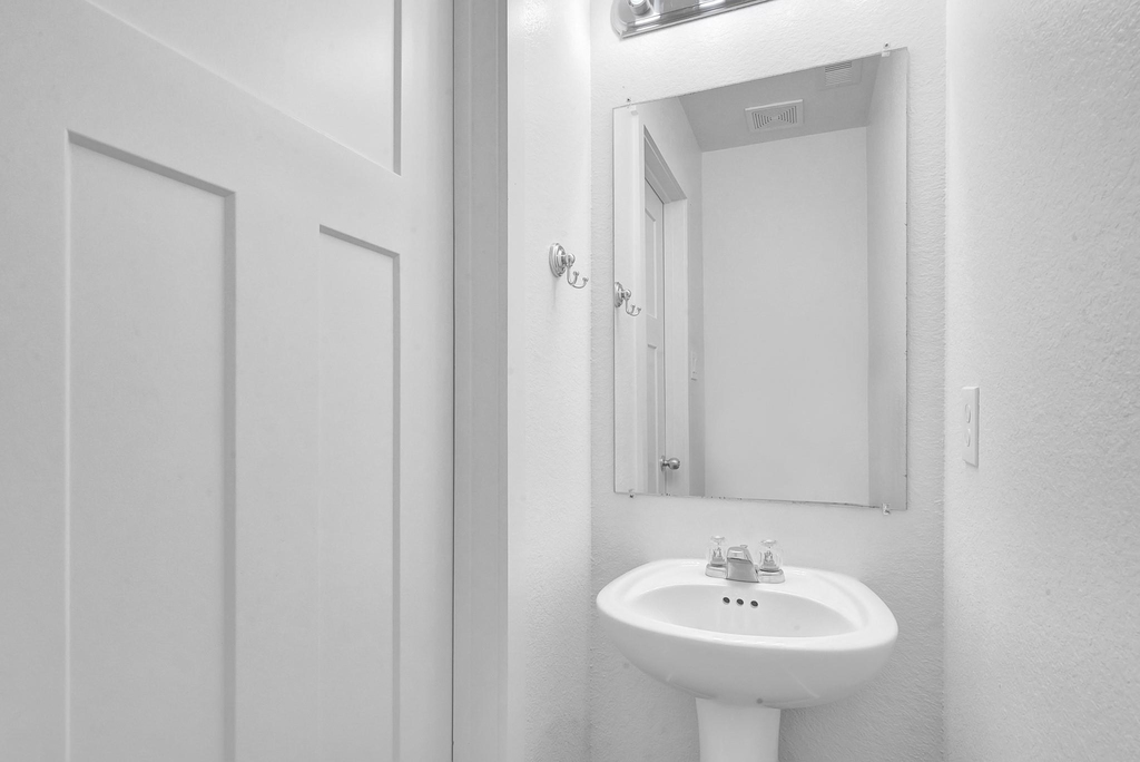 21155 Gosling Road - Photo 10