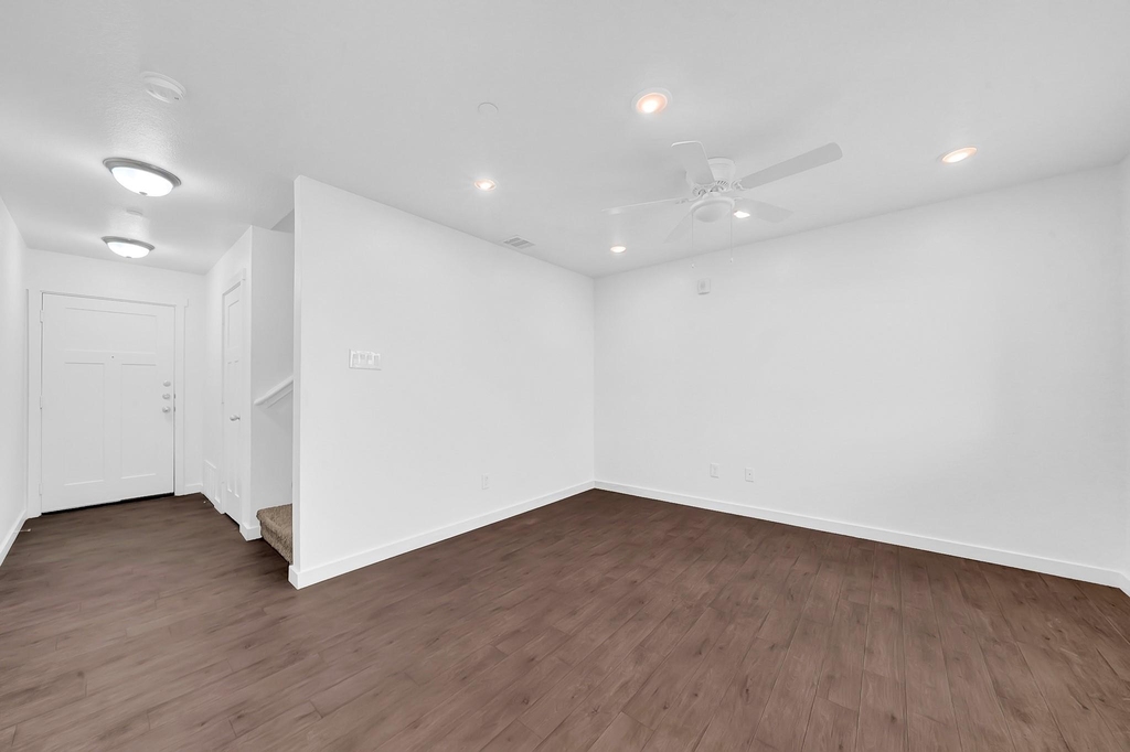 21155 Gosling Road - Photo 4