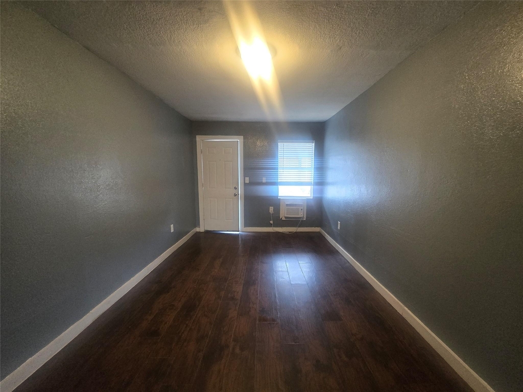 4902 Fm 1765 - Photo 7